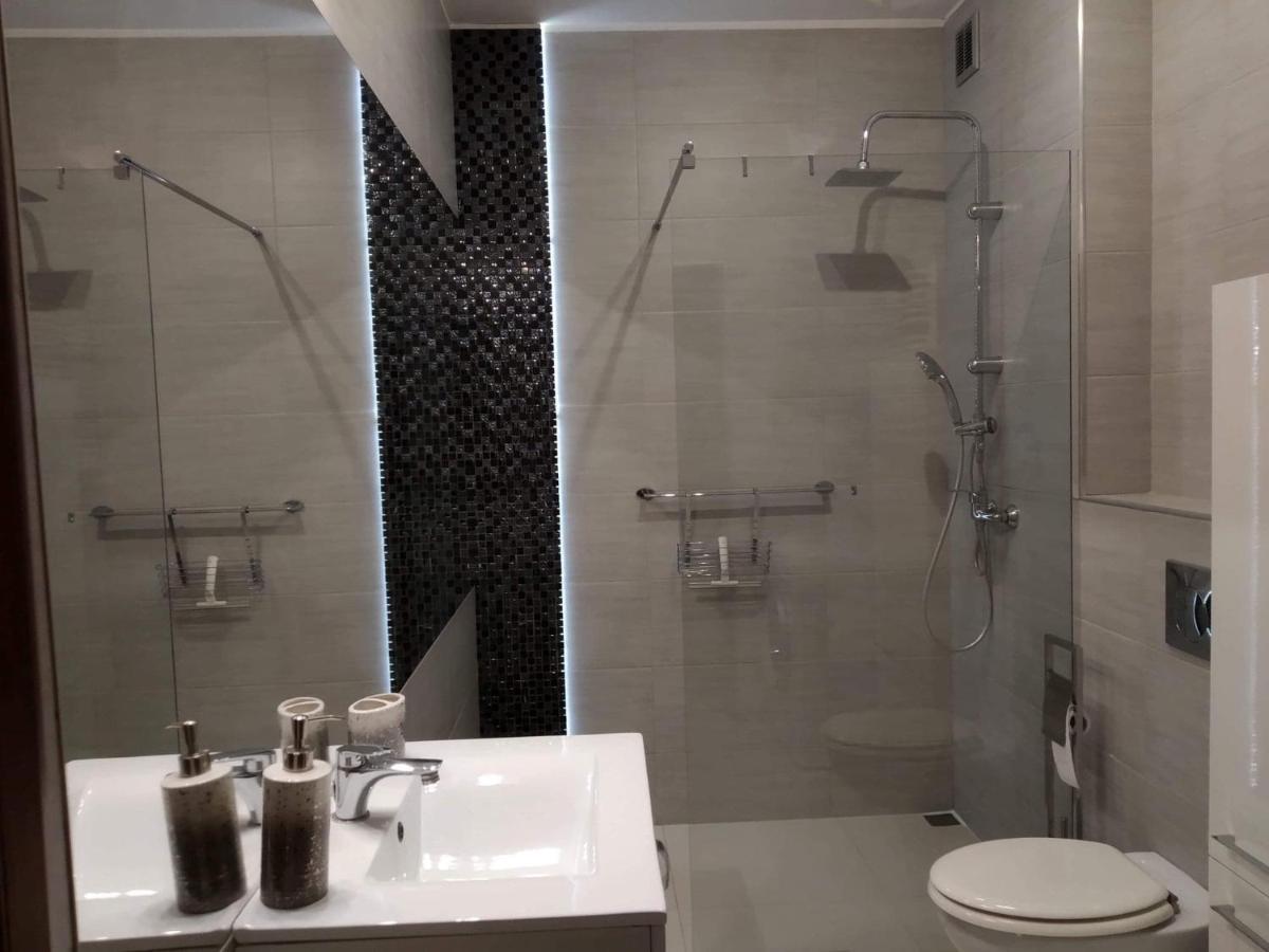 Sunny Penthouse With Roof Gardens Overlooking The Warsaw Palace Of Culture بروشكوف المظهر الخارجي الصورة